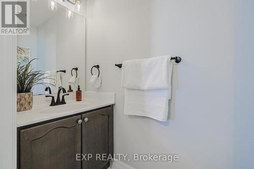 1101 - 58 Marine Parade Drive, Toronto, ON -  Photo Showing Bathroom