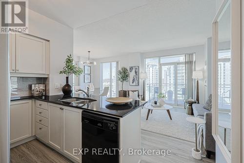 1101 - 58 Marine Parade Drive, Toronto, ON - Indoor Photo Showing Kitchen With Double Sink