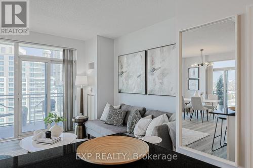 1101 - 58 Marine Parade Drive, Toronto, ON - Indoor Photo Showing Living Room