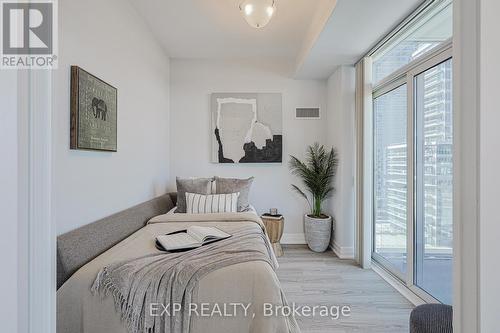 1101 - 58 Marine Parade Drive, Toronto, ON - Indoor Photo Showing Bedroom