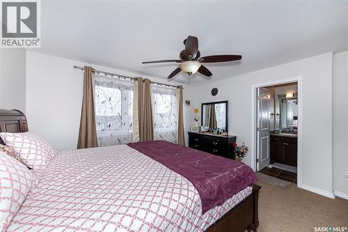 515 Coad Crescent, Saskatoon, SK - Indoor Photo Showing Bedroom