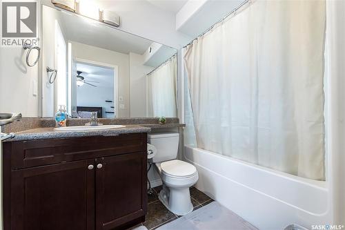515 Coad Crescent, Saskatoon, SK - Indoor Photo Showing Bathroom