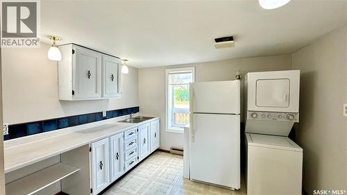 209 1St Street E, Dinsmore, SK - Indoor Photo Showing Other Room