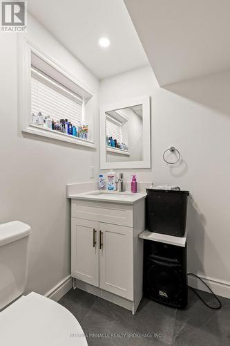 286 Panorama Crescent, London South (South J), ON - Indoor Photo Showing Bathroom