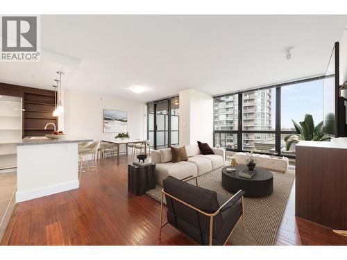 705 2959 GLEN DRIVE  Coquitlam, BC V3B 0B8