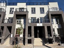 211 - 3 BANCROFT LANE Richmond Hill, ON L4E 1M1