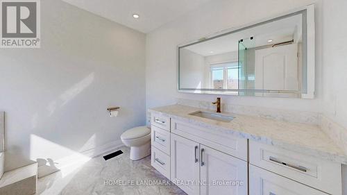 32 Arco Circle, Vaughan, ON - Indoor Photo Showing Bathroom