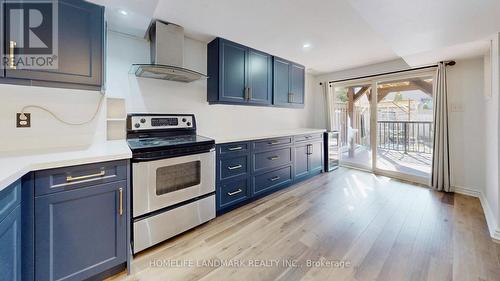 32 Arco Circle, Vaughan, ON - Indoor Photo Showing Kitchen