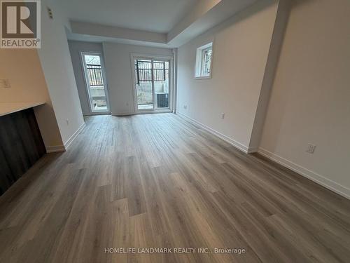 219 - 3 BANCROFT LANE  Richmond Hill, ON L4E 1M1