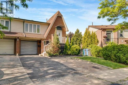 28 FOXACRE ROW  Brampton, ON L6V 3P5