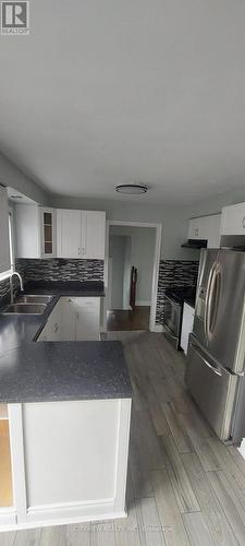 28 Foxacre Row, Brampton, ON - Indoor Photo Showing Kitchen