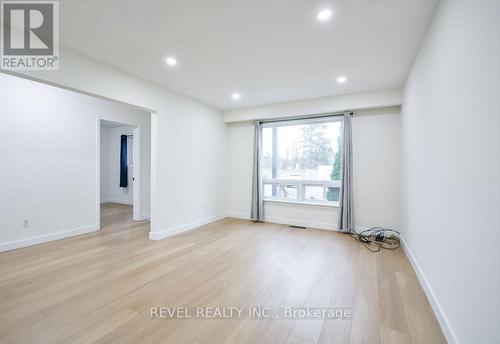 44 Parkside Drive, Barrie, ON 