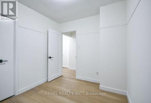 44 Parkside Drive, Barrie, ON 