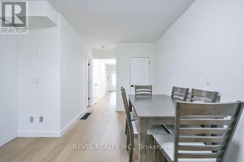 44 Parkside Drive, Barrie, ON 