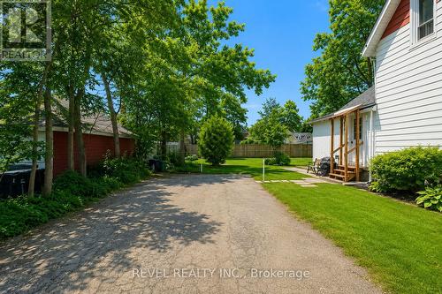 44 Parkside Drive, Barrie, ON 