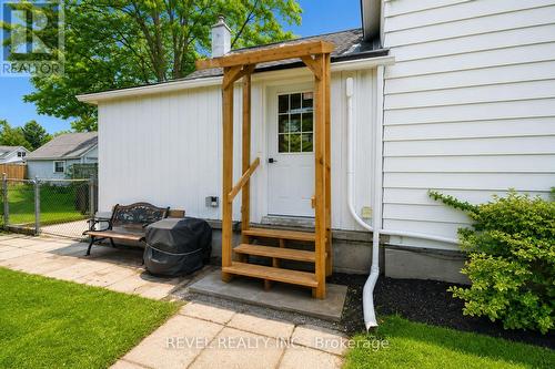 44 Parkside Drive, Barrie, ON 