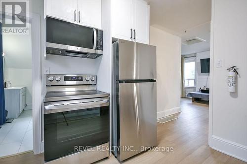 44 Parkside Drive, Barrie, ON 