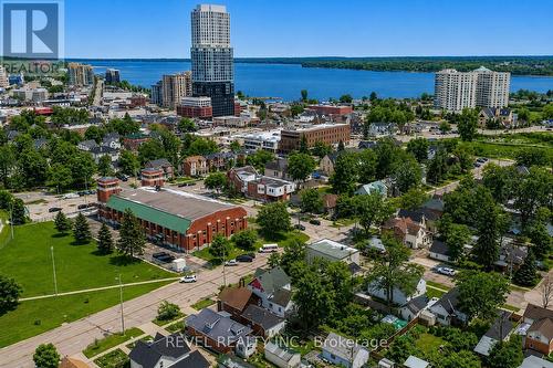 44 Parkside Drive, Barrie, ON 