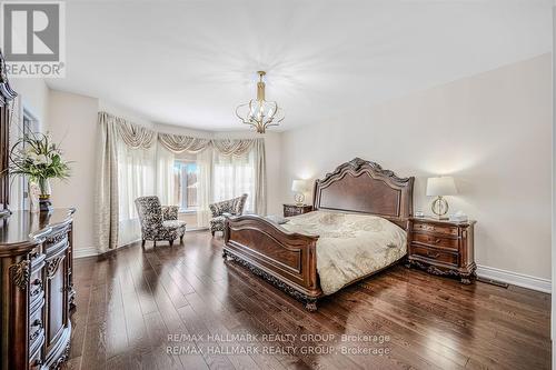 699 Ballycastle Crescent, Ottawa, ON - Indoor Photo Showing Bedroom