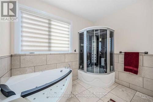 699 Ballycastle Crescent, Ottawa, ON - Indoor Photo Showing Bathroom