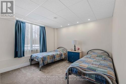699 Ballycastle Crescent, Ottawa, ON - Indoor Photo Showing Bedroom