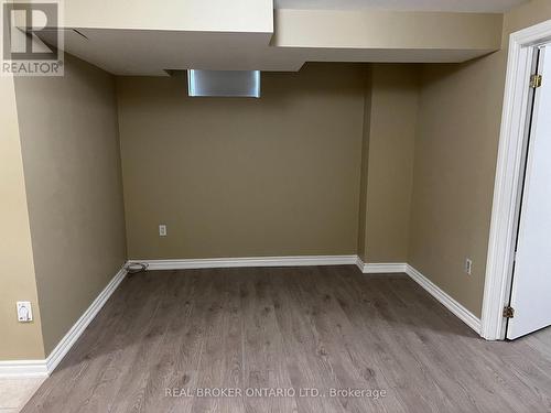 7315 Lowville Heights, Mississauga, ON - Indoor