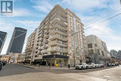 202 - 18 STAFFORD STREET Toronto, ON M5V 3W4