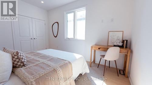 12 Imogene Court S, Richmond Hill, ON - Indoor Photo Showing Bedroom
