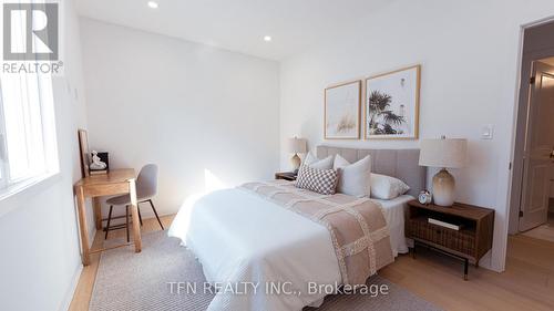 12 Imogene Court S, Richmond Hill, ON - Indoor Photo Showing Bedroom