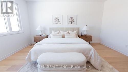 12 Imogene Court S, Richmond Hill, ON - Indoor Photo Showing Bedroom