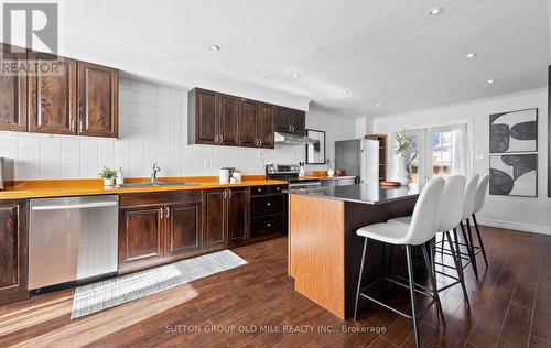 1433 Andros Boulevard, Mississauga, ON - Indoor Photo Showing Kitchen
