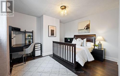 1433 Andros Boulevard, Mississauga, ON - Indoor Photo Showing Bedroom