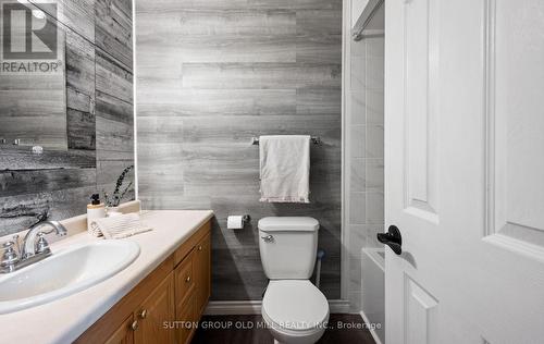 1433 Andros Boulevard, Mississauga, ON - Indoor Photo Showing Bathroom