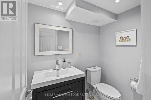 1589 Crediton Parkway, Mississauga, ON - Indoor Photo Showing Bathroom