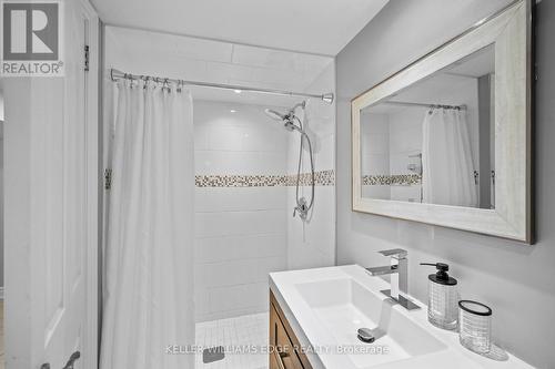 1589 Crediton Parkway, Mississauga, ON - Indoor Photo Showing Bathroom
