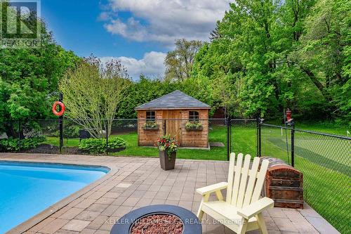 1589 Crediton Parkway, Mississauga, ON - Outdoor With In Ground Pool With Backyard