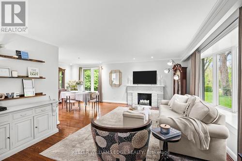 1589 Crediton Parkway, Mississauga, ON - Indoor With Fireplace