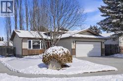 403 Bronson CRESCENT  Saskatoon, SK S7J 5E2