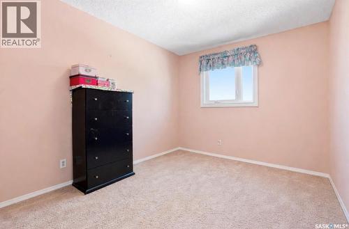 403 Bronson Crescent, Saskatoon, SK - Indoor