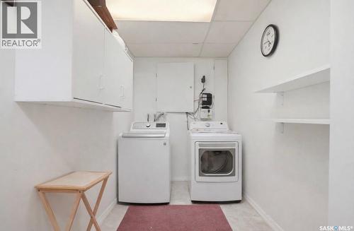 403 Bronson Crescent, Saskatoon, SK - Indoor Photo Showing Laundry Room