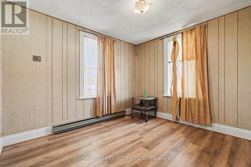 84 Bank Street N, Renfrew, ON - Indoor Photo Showing Other Room