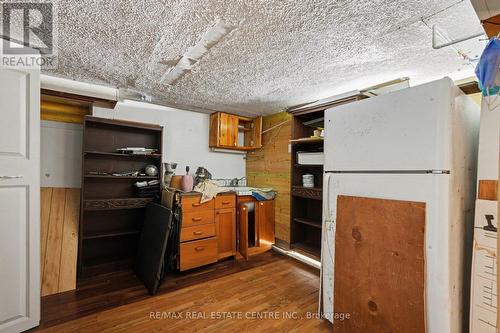 84 Bank Street N, Renfrew, ON - Indoor