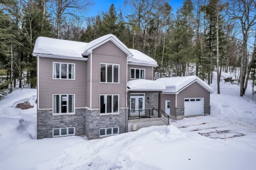 14 Ch. des Campagnards  Val-Des-Monts, QC J8N 4G6