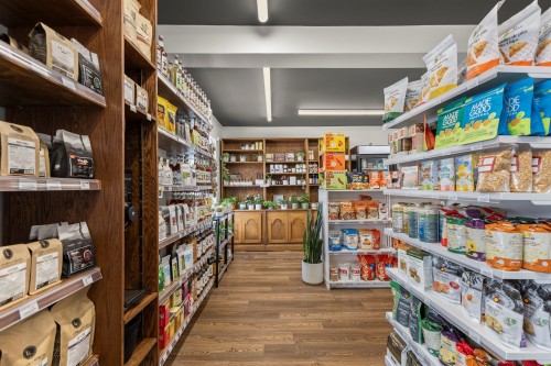 Commerce - 180 Rue Non Disponible-Unavailable, Waterloo, QC - Indoor With Storage