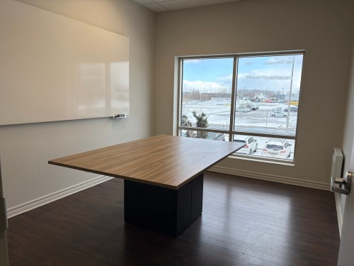 Office - 1650 Rue Bernard-Lefebvre, Laval (Duvernay), QC - Indoor