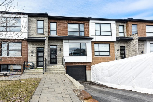 3651 Rue Émile-Bouthillier  Longueuil (Saint-Hubert), QC J3Y 0P9