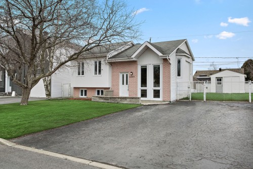 1440 Rue Colomb  Sainte-Catherine, QC J5C 1S9