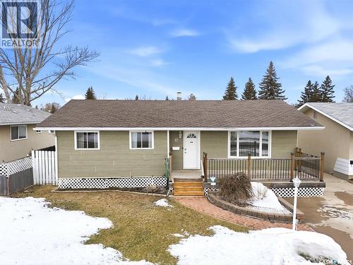 17 Malta CRESCENT  Saskatoon, SK S7L 3V9