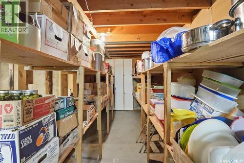 17 Malta Crescent, Saskatoon, SK - Indoor Photo Showing Laundry Room