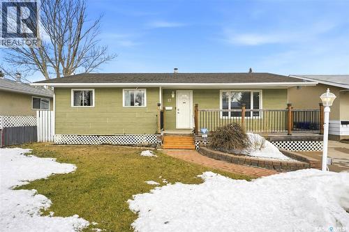 17 Malta Crescent, Saskatoon, SK - Outdoor With Deck Patio Veranda